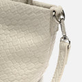 Trena Bolso estilo tote con acabado trenzado 