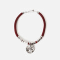 Pendentif collar de cuerda corto con colgante 