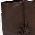 Demir bolso shopper grande con neceser extraíble y detalle colgante 