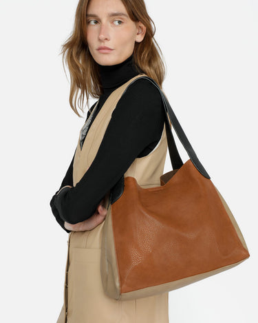 Palatin Tasche von Misako Gesamtansicht 